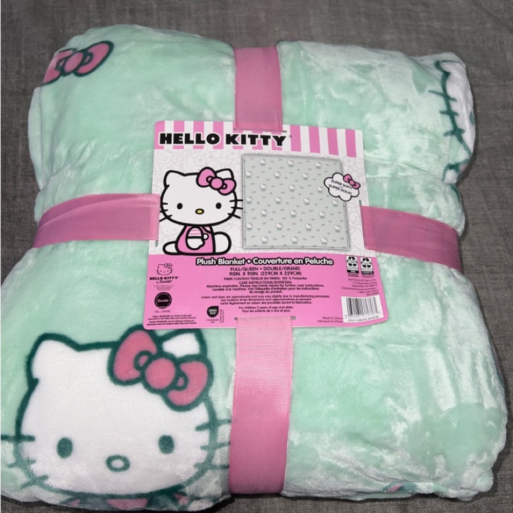 Hello Kitty blanket